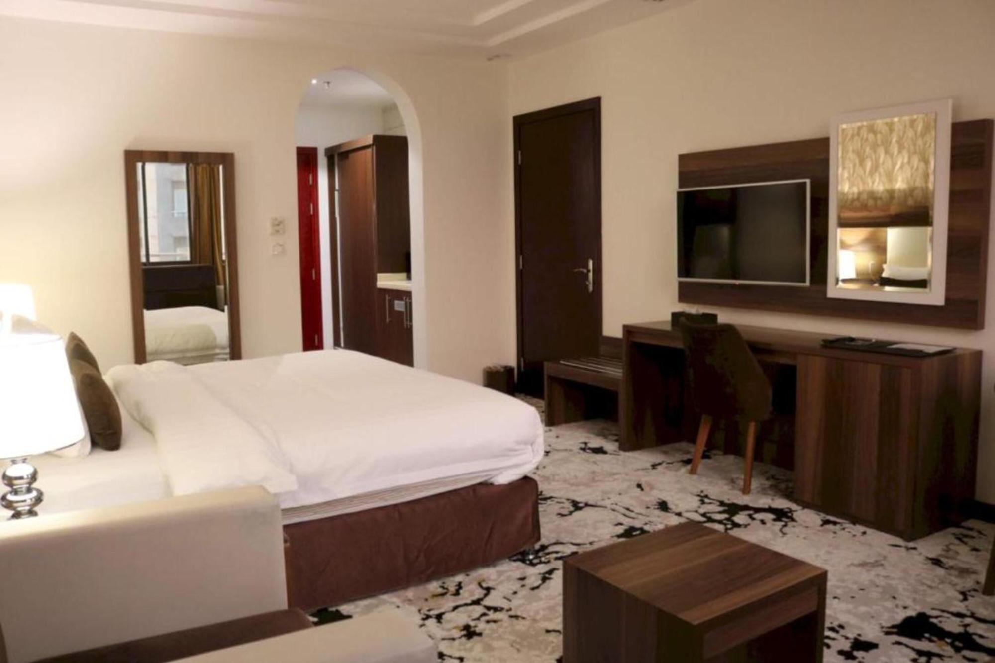 Mirage Hotel Jeddah Exterior photo